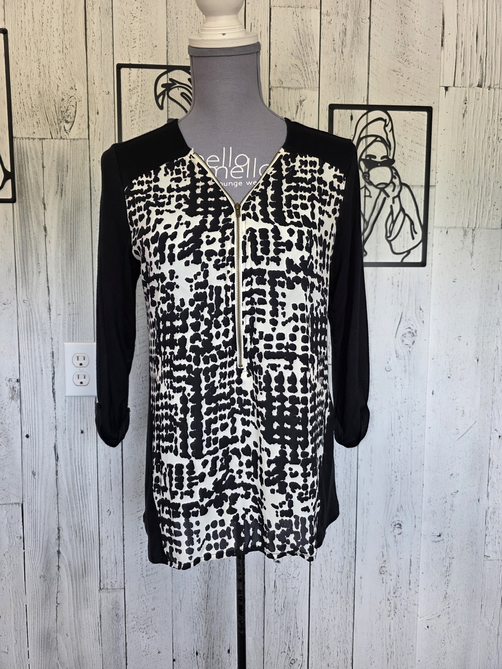 Faith & Joy Animal Print Zip Front Top Black & White 3/4 Sleeve Size Small